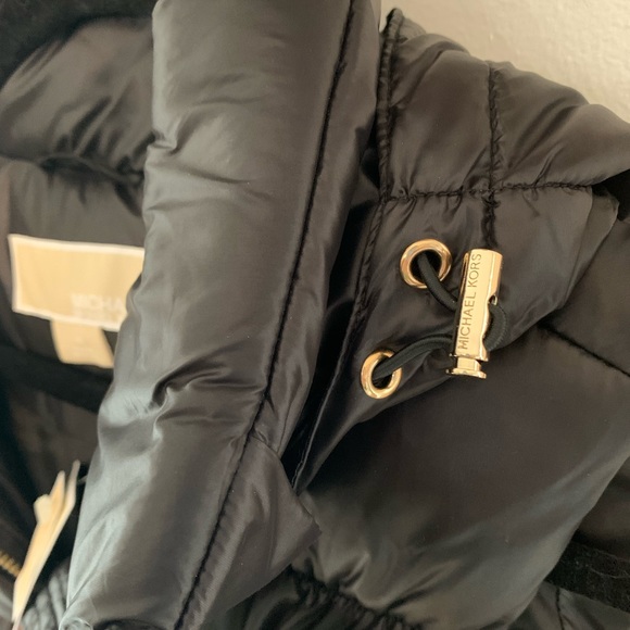 NWT Michael Kors Down Vest - Picture 4 of 5